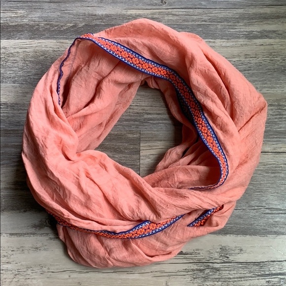 Charlotte Russe Accessories - Women's Charlotte Russe Infinity Scarf